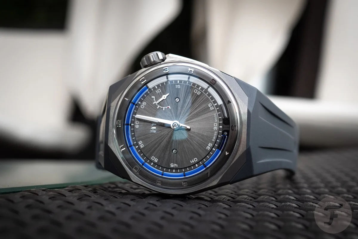 Close-up of the HYT T1 octagonal case with rubber strap