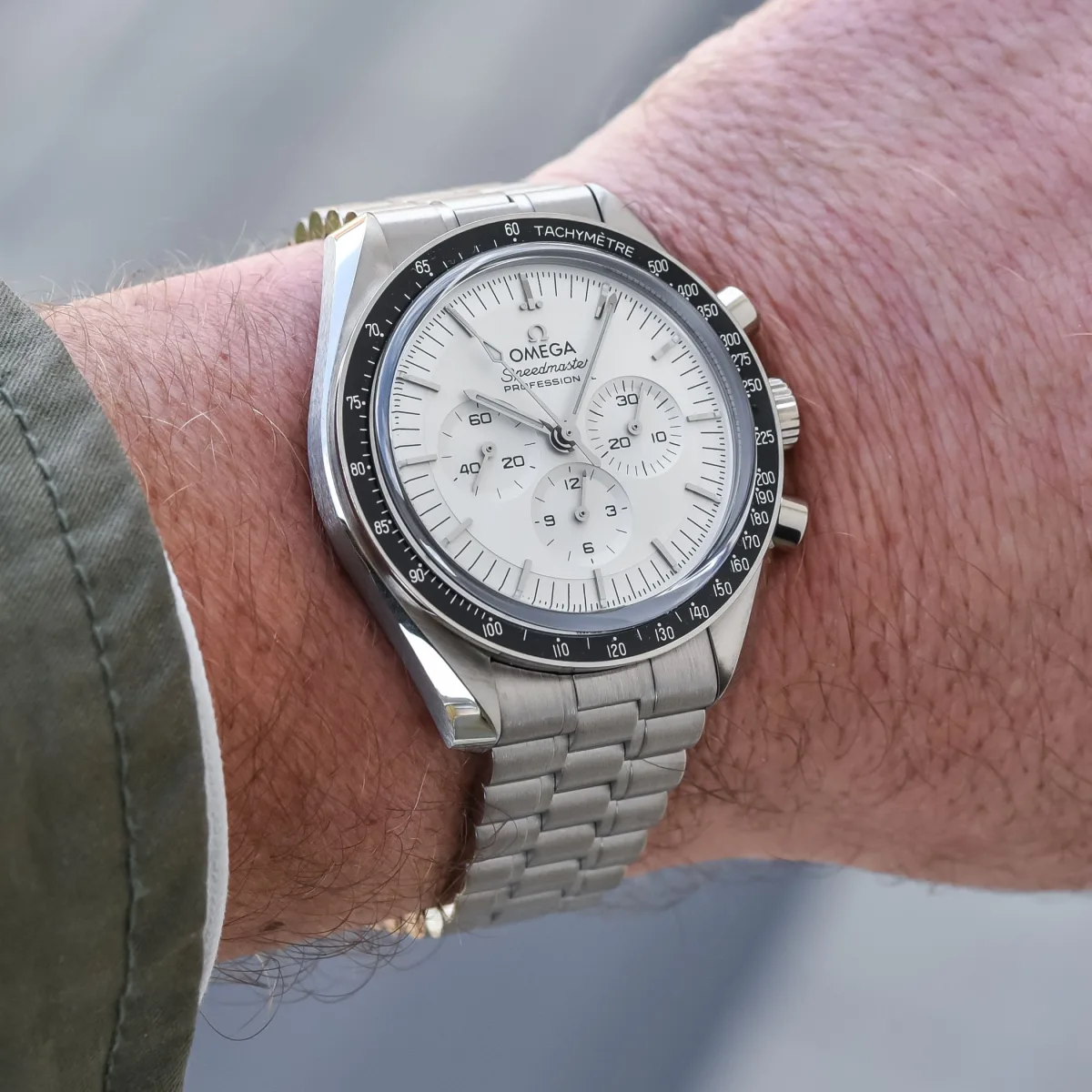 Comparison of Speedmaster Moonwatch and Canopus