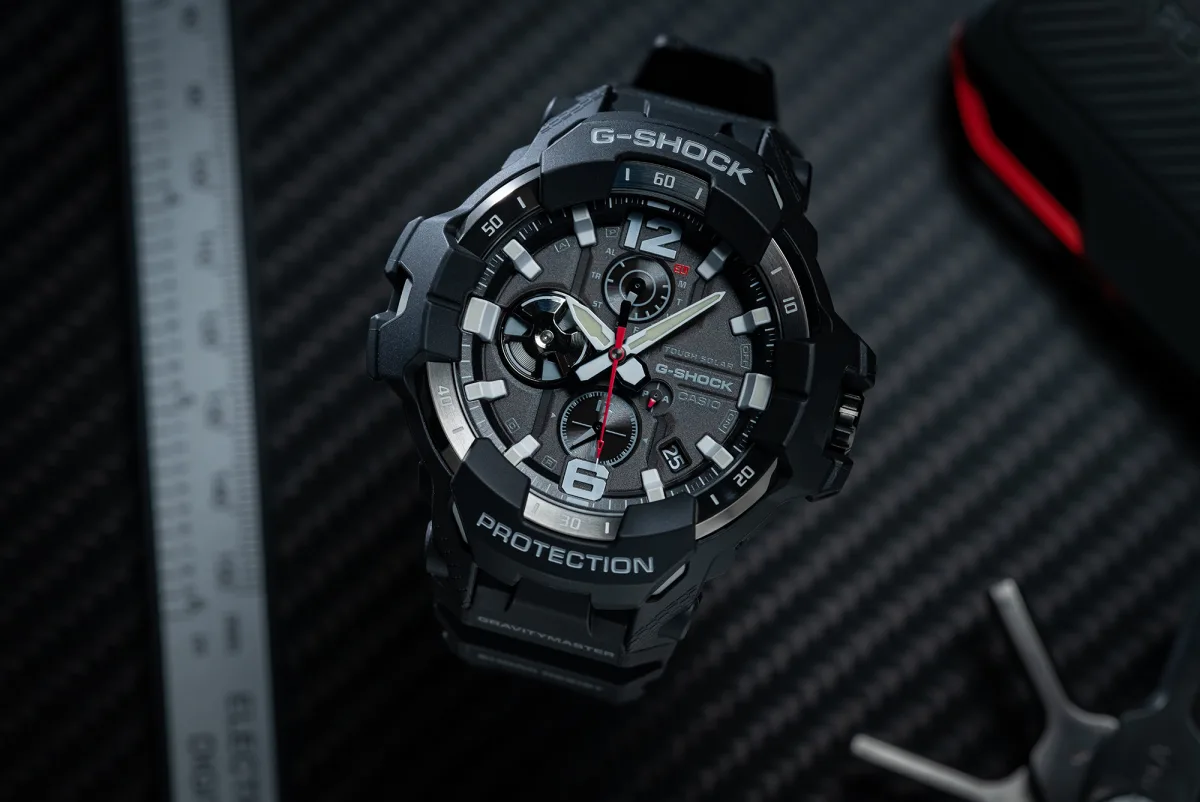GRAVITYMASTER watch displaying multifunctional dials