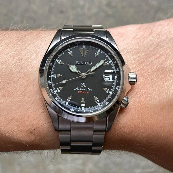 Seiko Prospex SPB117 watch boxed details