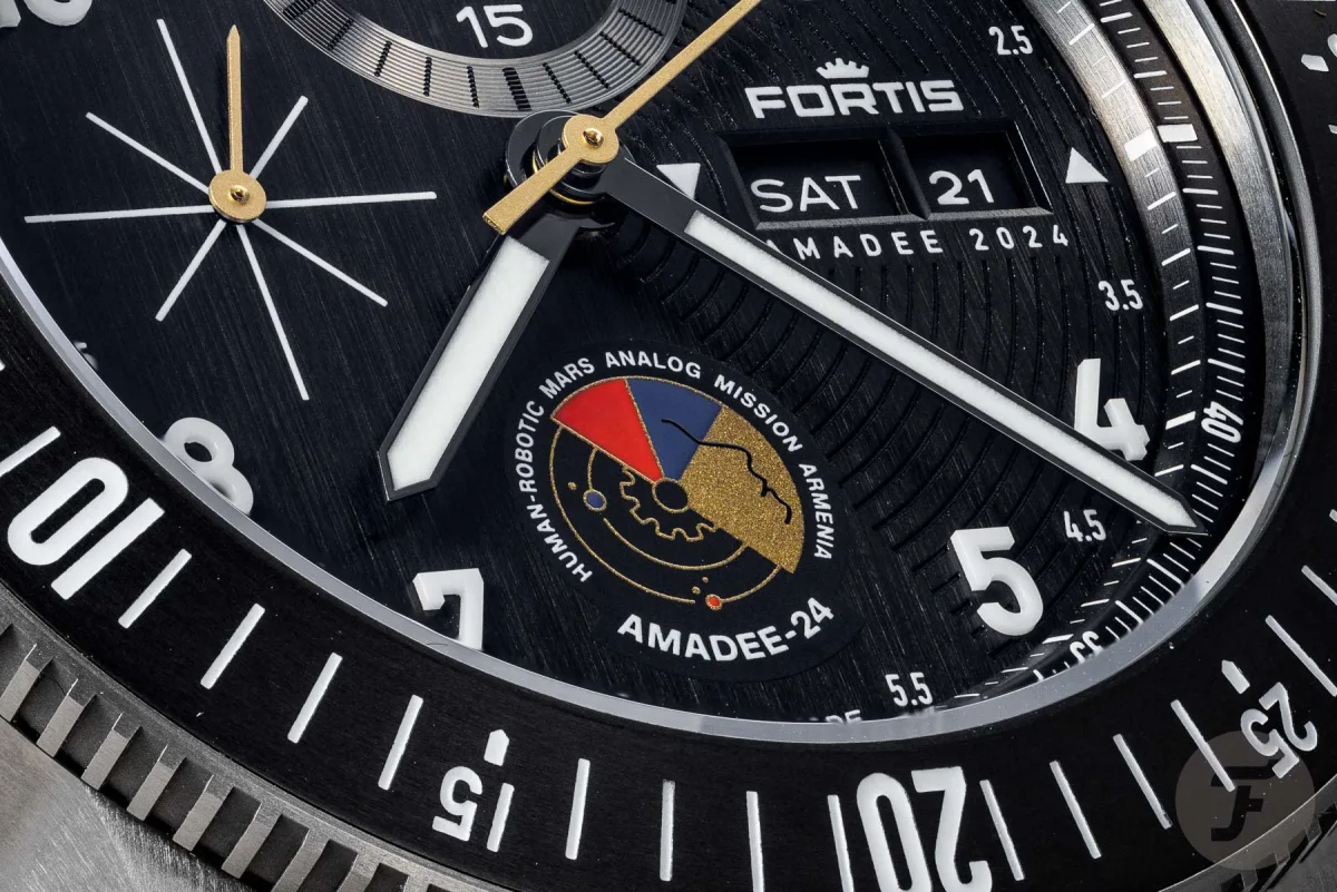 Fortis Novonaut AMADEE-24 dial details