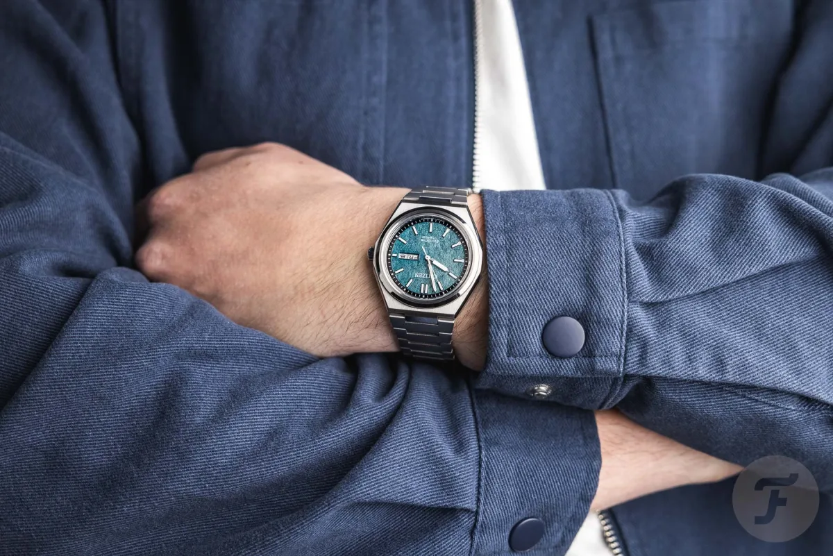 Clasp of Citizen Super Titanium Eco-Drive Day-Date watch