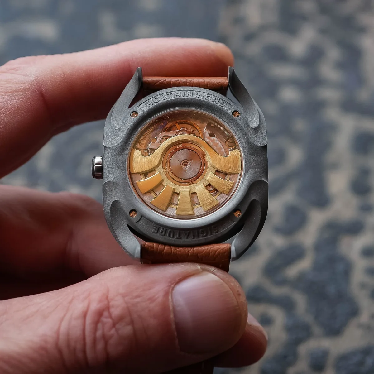 Holthinrichs Signature Ornament watch side view