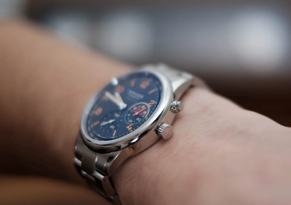 Nomos Club Sport Neomatik Worldtimer side view