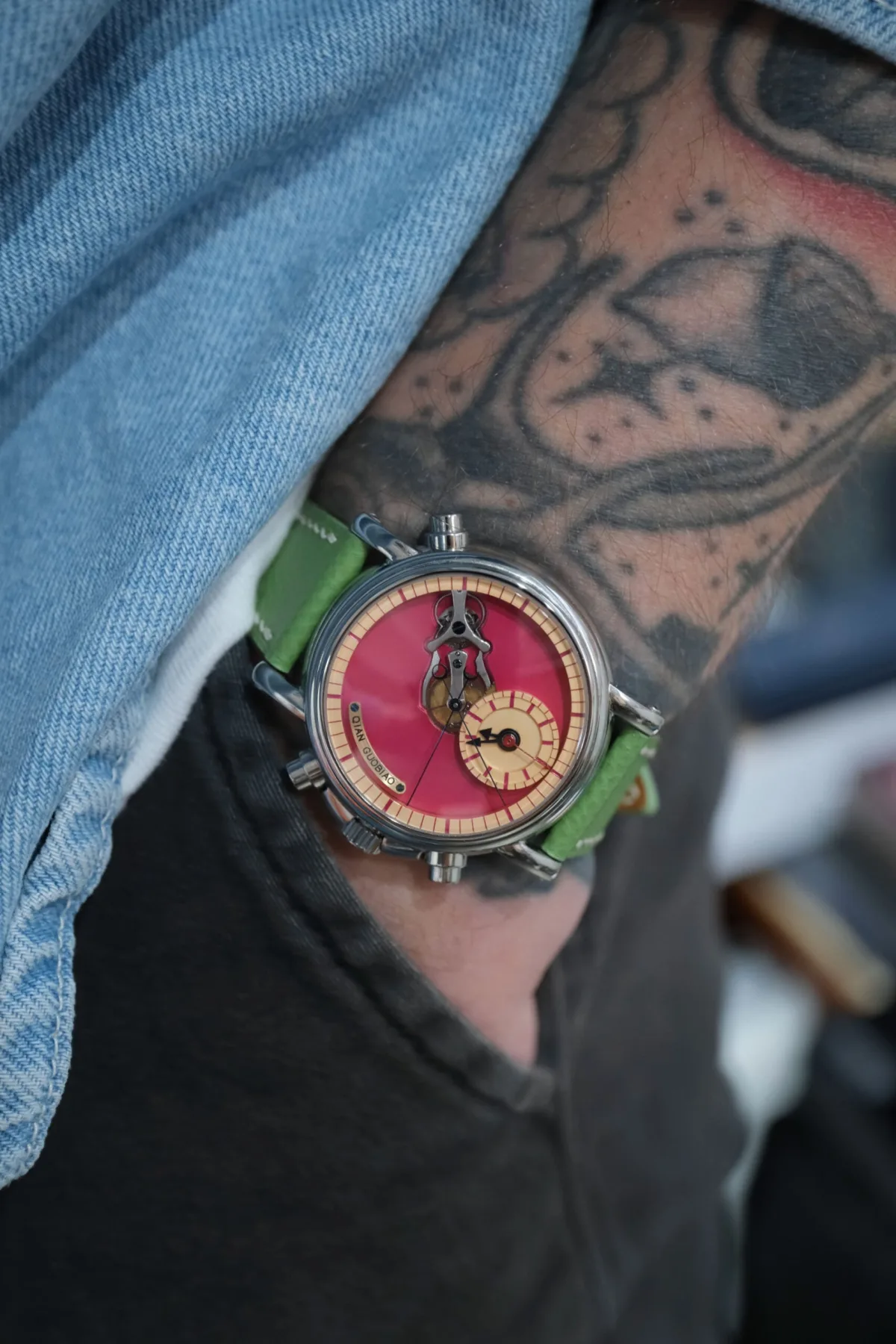 Chronograph mechanism in action