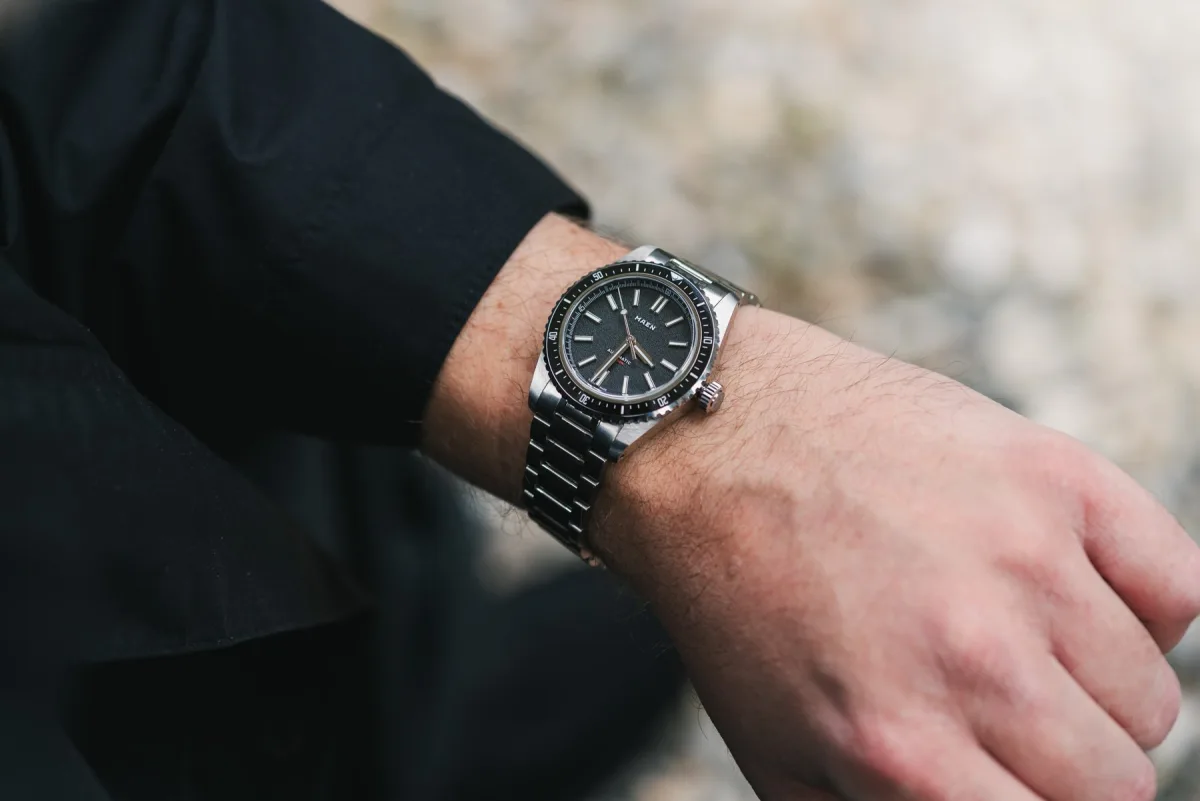 Maen Hudson 38 MK5 on wrist with rally-style rubber strap