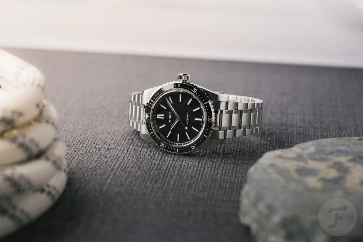 Maen Hudson 38 MK5 bezel and bracelet clasp