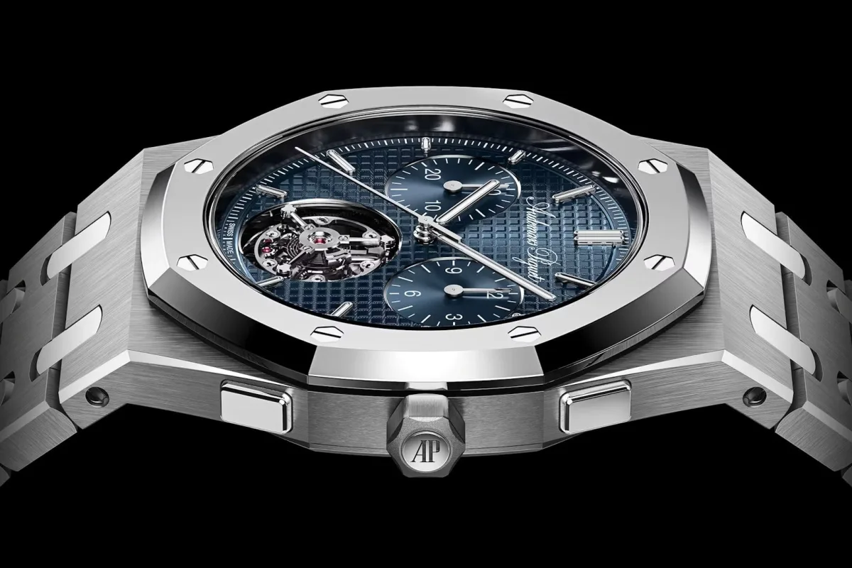 Titanium mechanism in Audemars Piguet chronograph