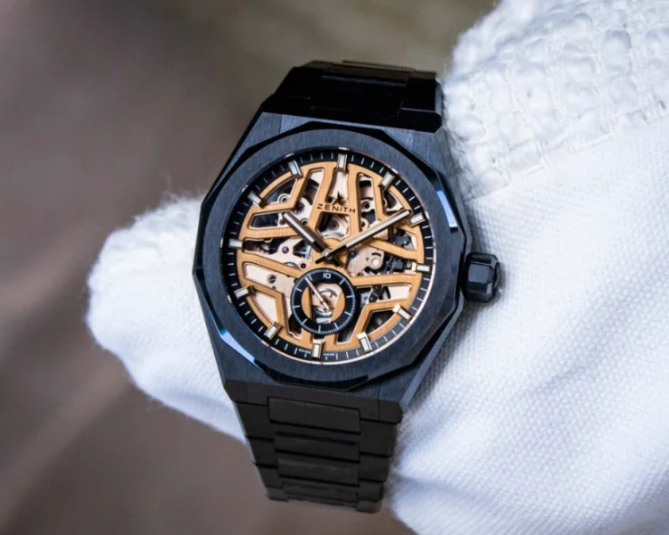 Refined and balanced look of the Defy Skyline Skeleton