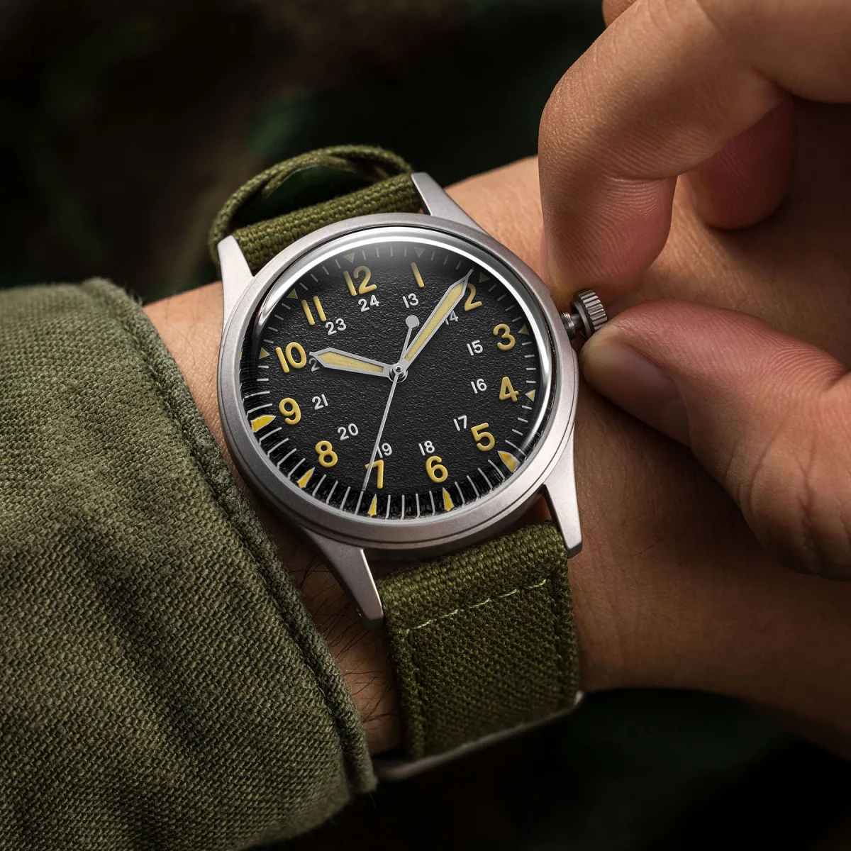 Praesidus Jungle Field Automatic 38 with textile strap