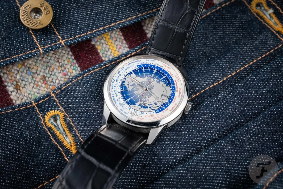 Close-up of Jaeger-LeCoultre Geophysic Universal Time dial
