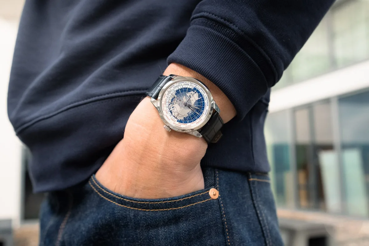 Jaeger-LeCoultre Geophysic Universal Time in natural light