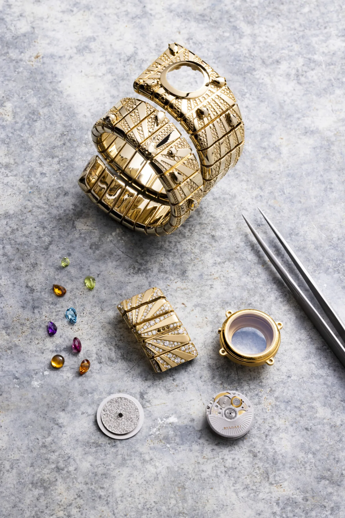 Bvlgari Tubogas Manchette with diamonds and gemstones