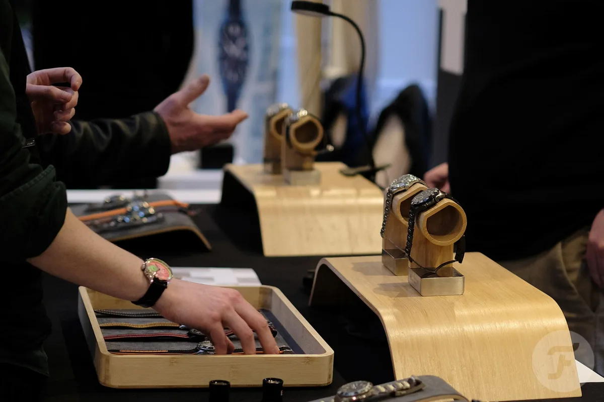 Exchange of ideas and experiences at watch events