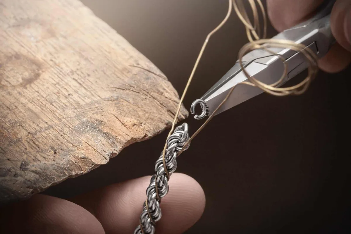 Handcrafted platinum chain for Audemars Piguet 150 Heritage