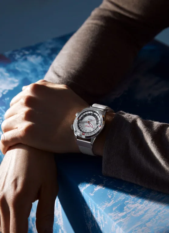 Raketa Baikonur watch crown detail