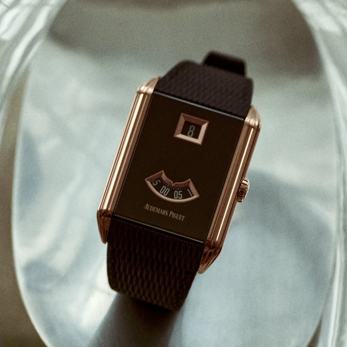 Sapphire dial of Audemars Piguet Neo Frame Jumping Hour
