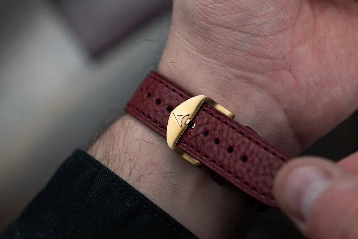 Burgundy leather strap of Thorne Gold watch