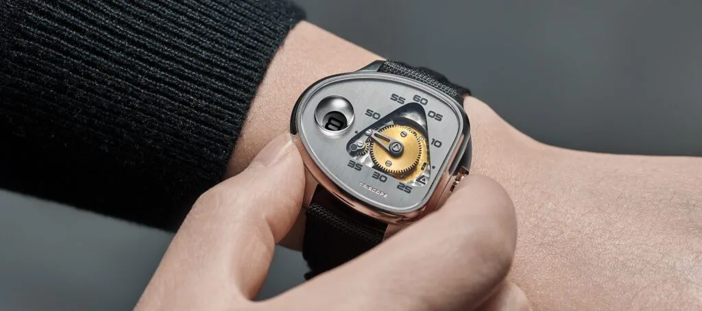 Miyota 90S5 movement in Angles Watches Triscope