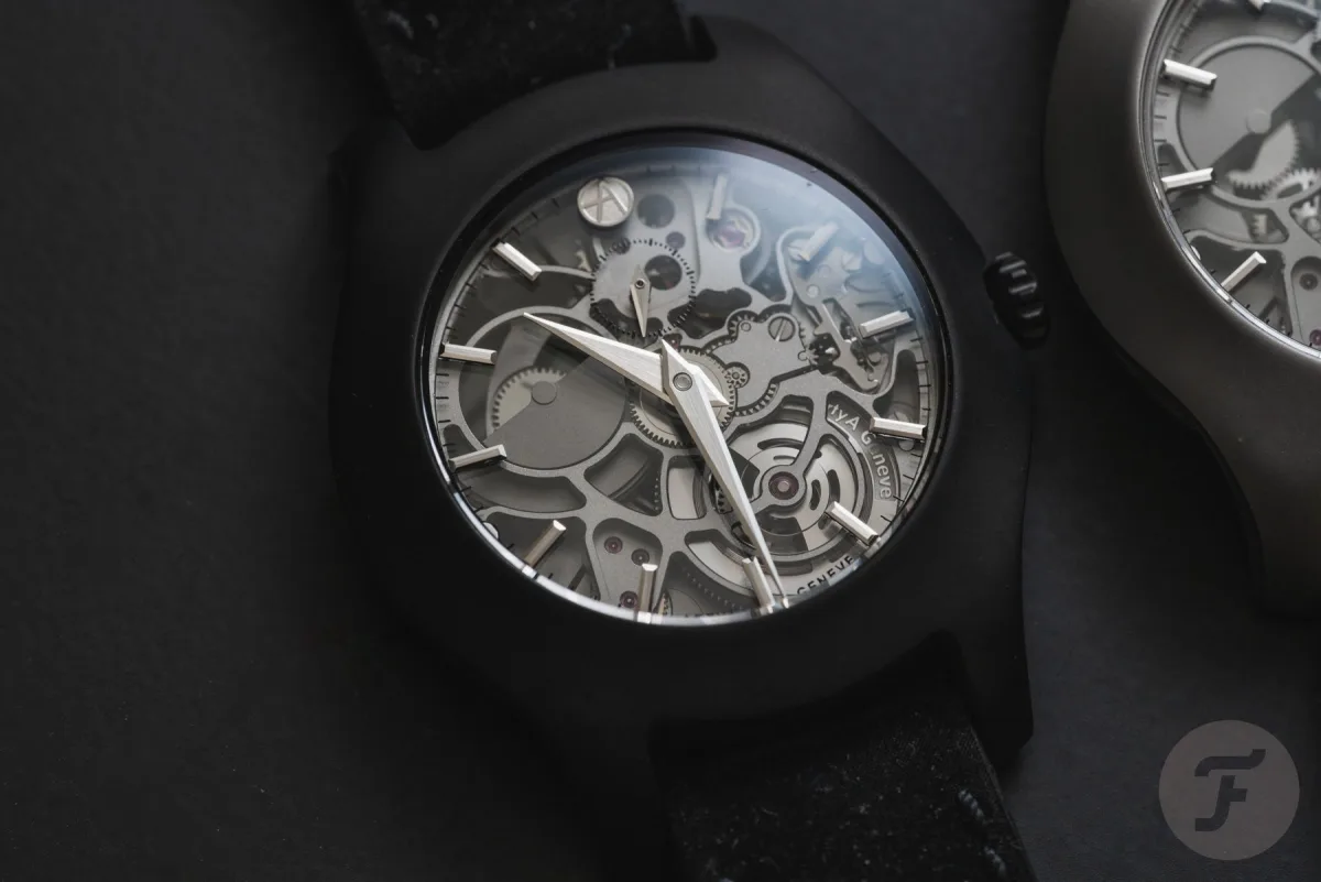 ArtyA Luminity Wavy with contrasting textures in titanium