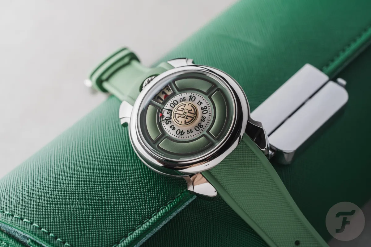 Gagà Laboratorio Labormatic Champagne watch design.