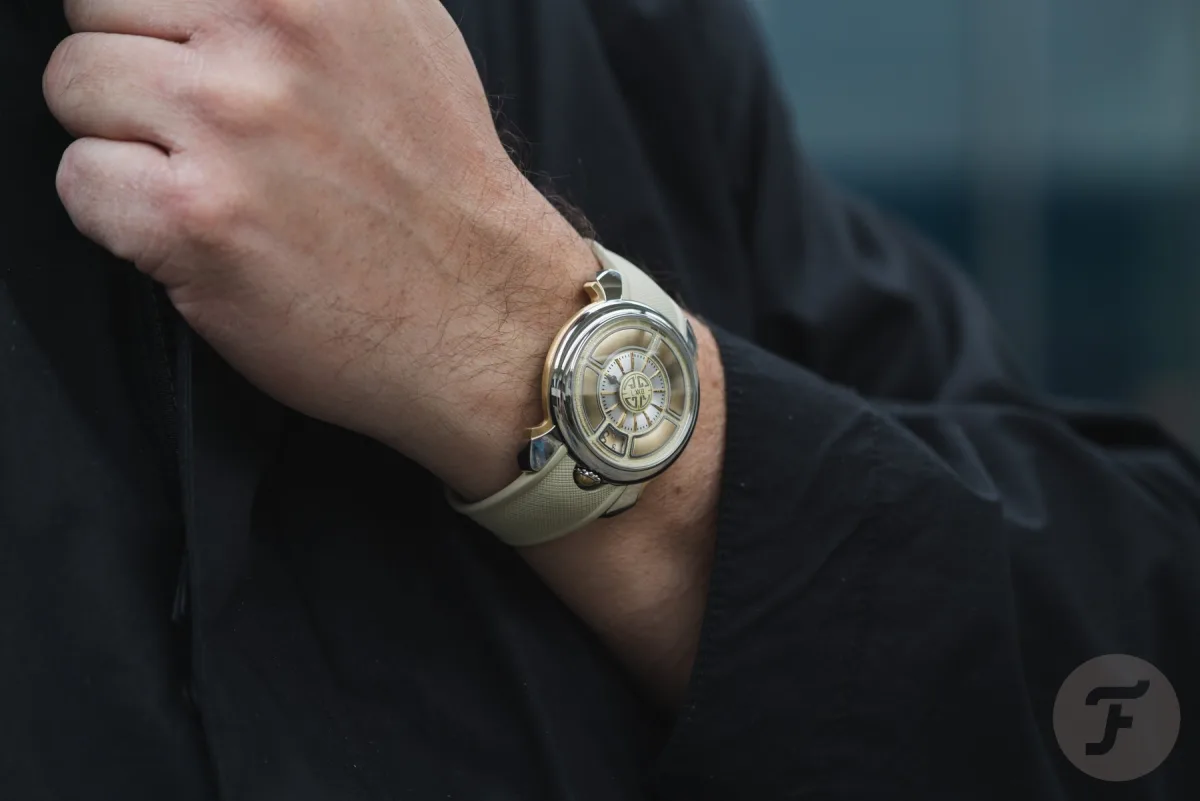 Mint-green dial of the Labormatic Cinquanta model.