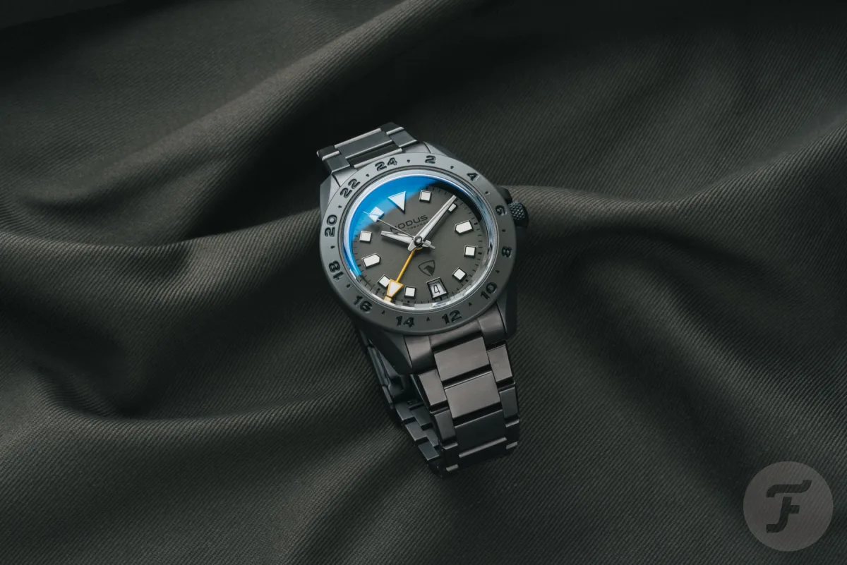 Nodus × Raven TrailTrekker Clay clasp detail