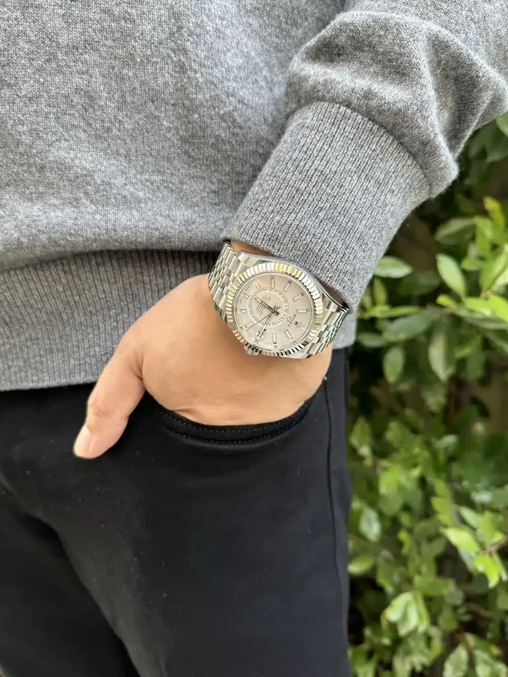Comparison of Grand Seiko and Rolex watchmaking legacy