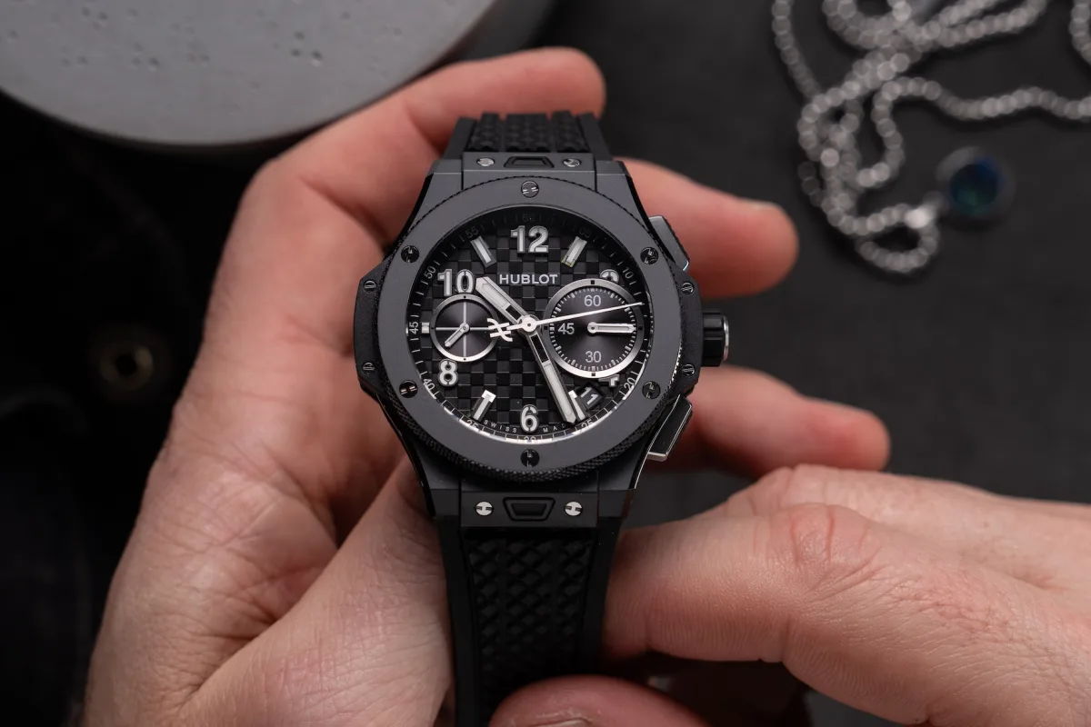 Close-up of Hublot Big Bang Original Unico dial with carbon effect