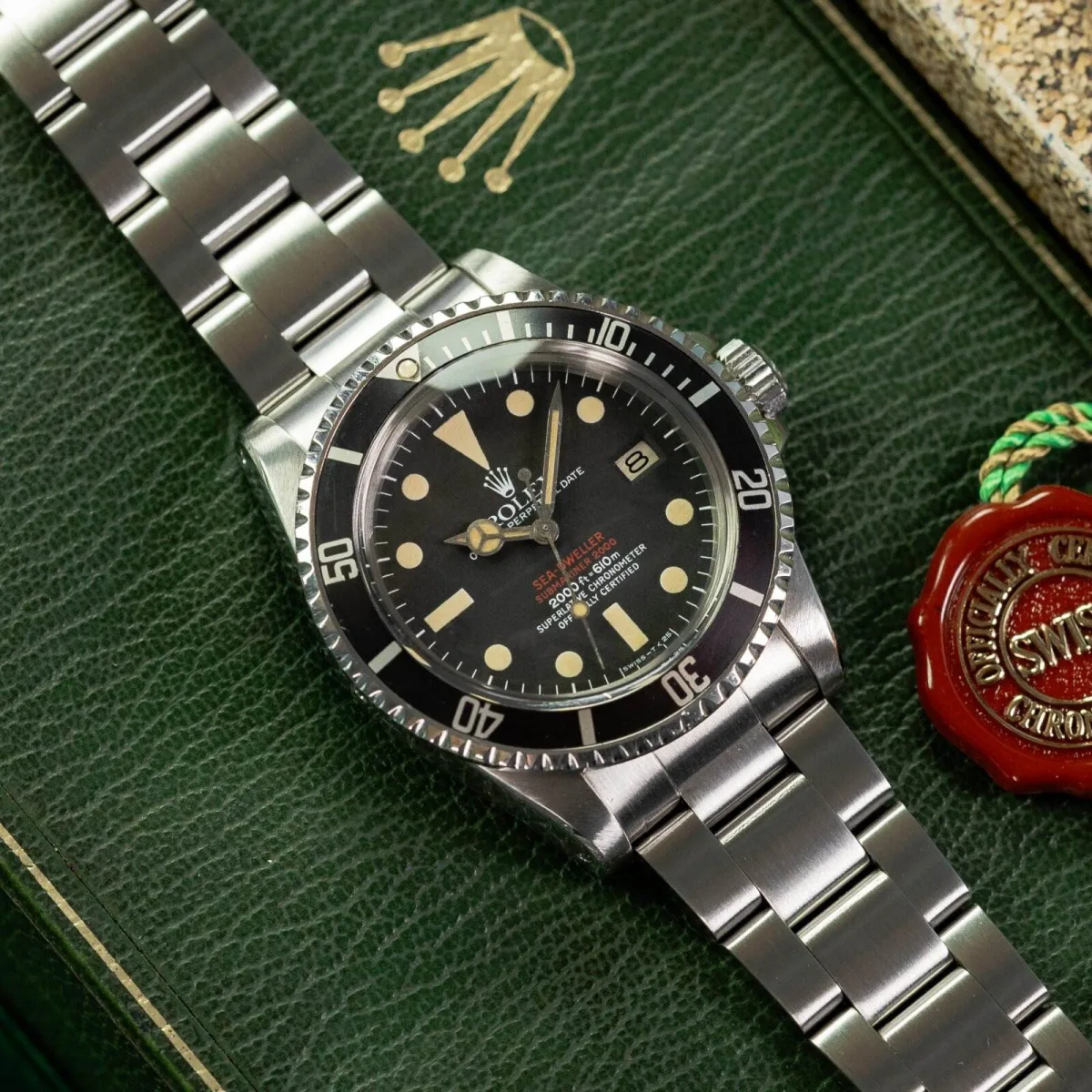 Vintage watches with different configurations
