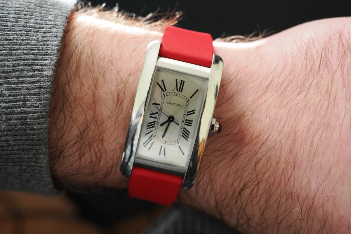 Comparing rubber and leather watch straps