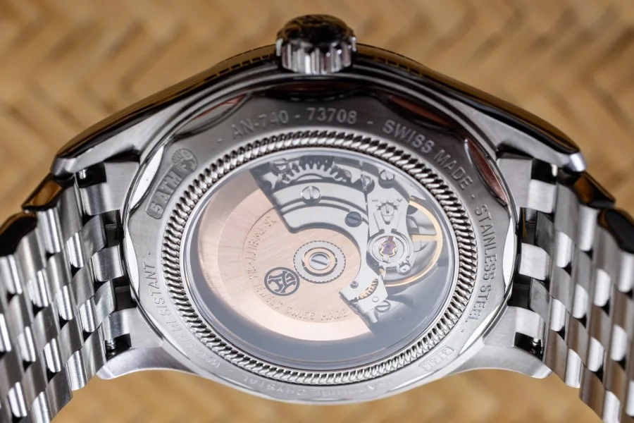Technical specifications of Armand Nicolet M02 Model C