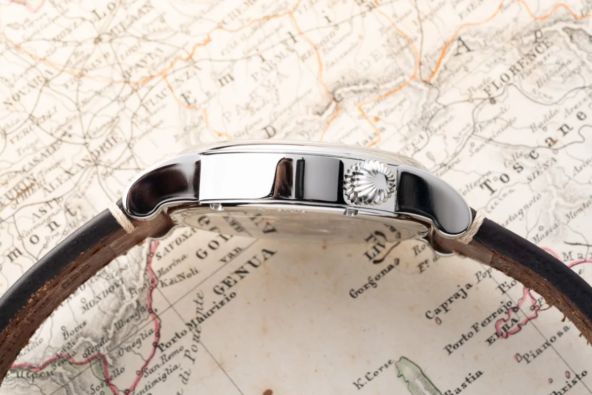 RGM 222-RR model with classic railroad style