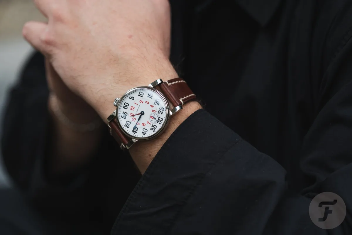 RGM 222-RR enamel dial with minute track