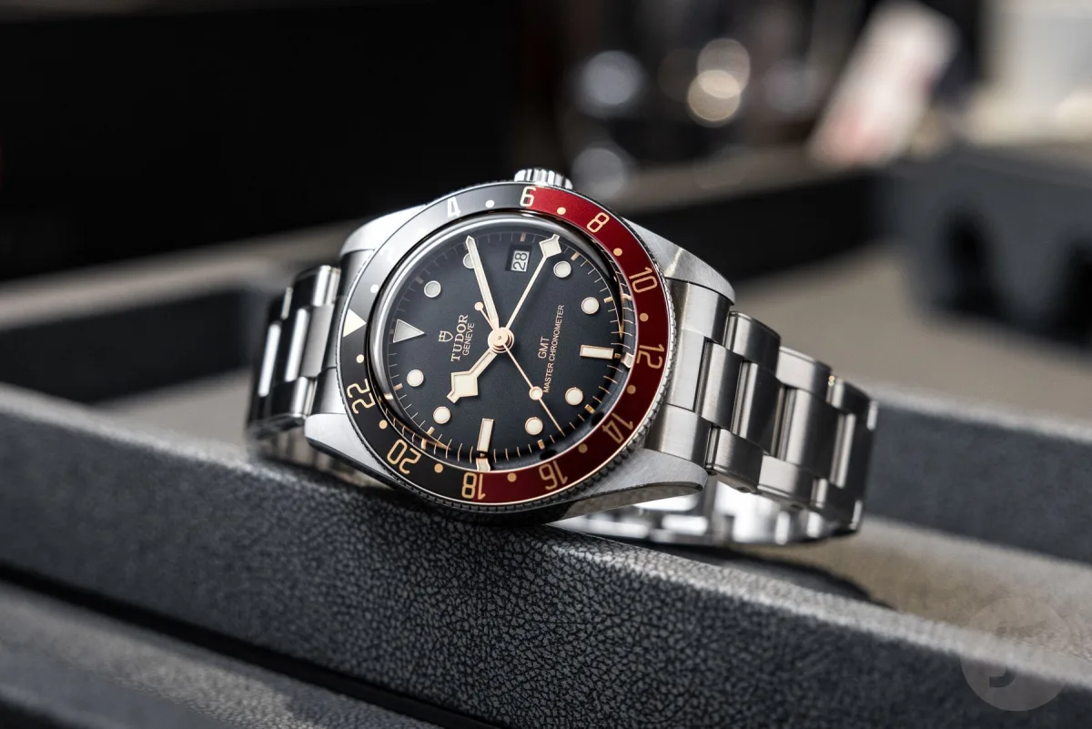 Longines Spirit Zulu Time side view