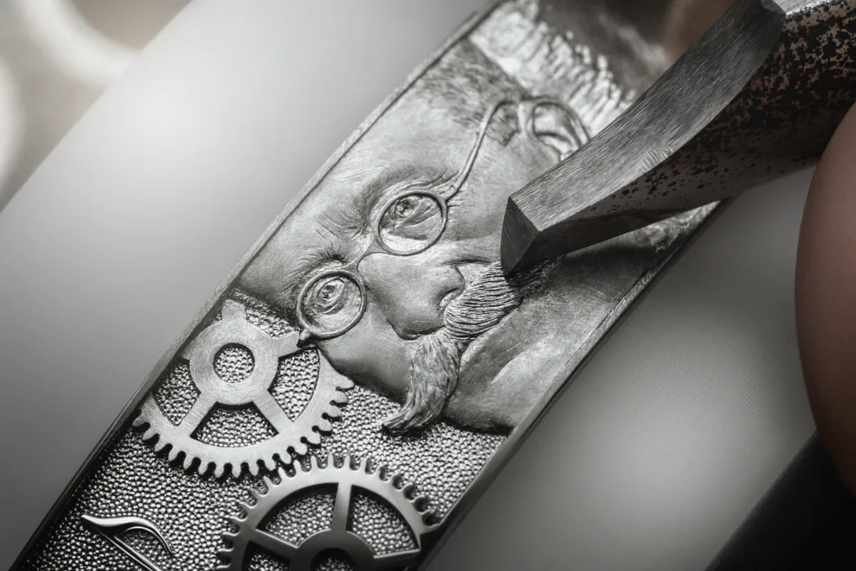 Back cover of the Audemars Piguet watch with engraving
