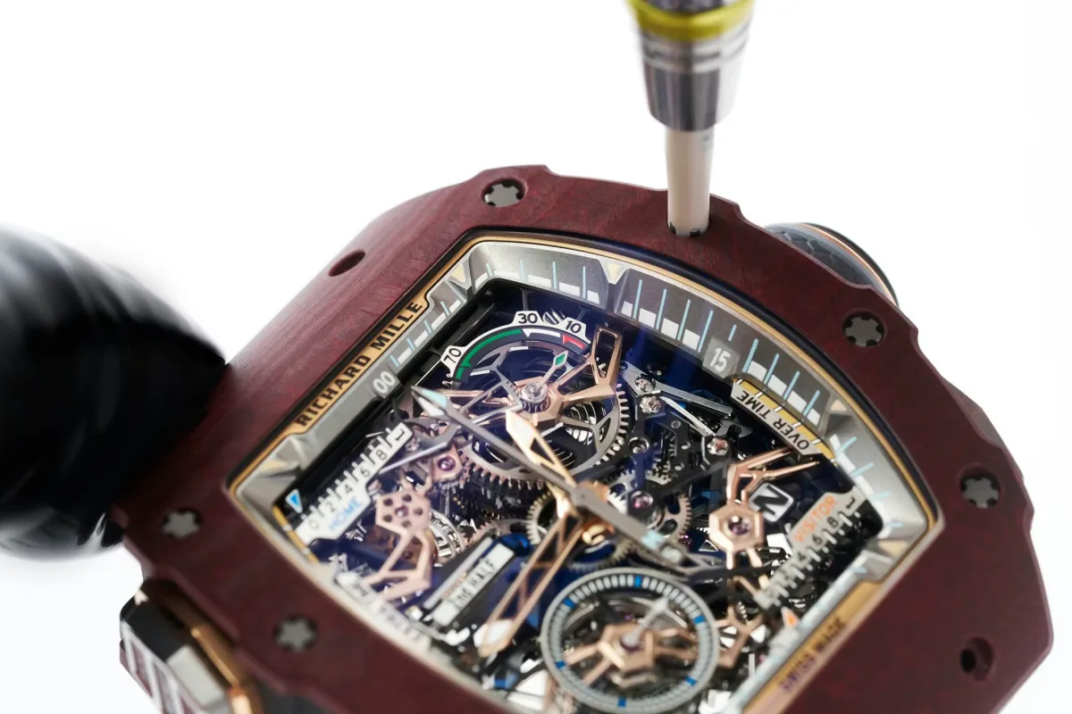 Power reserve indicator on RM 41-01 dial