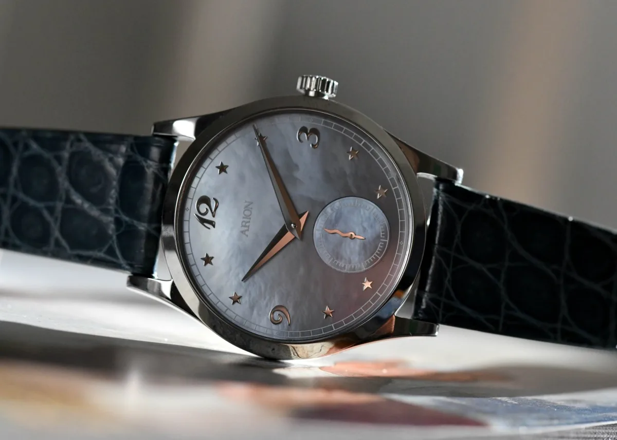 View of Chronode C101 movement in Arion Delphinus