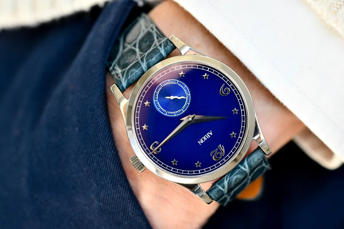 Arion Delphinus with Lagoon Blue alligator leather strap