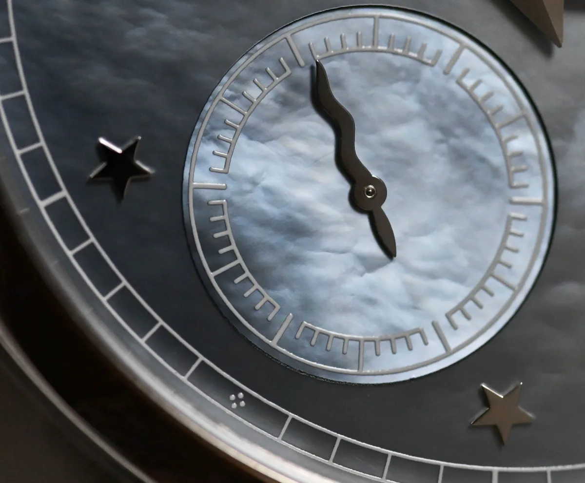 Dial variations of Arion Delphinus: Melian Pearl, Ichthyian Silver, Aeolian Blue