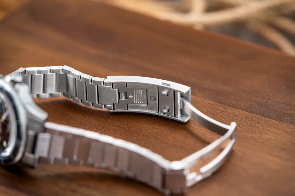 Miyota 9039 movement used in Héron Marinor MkII