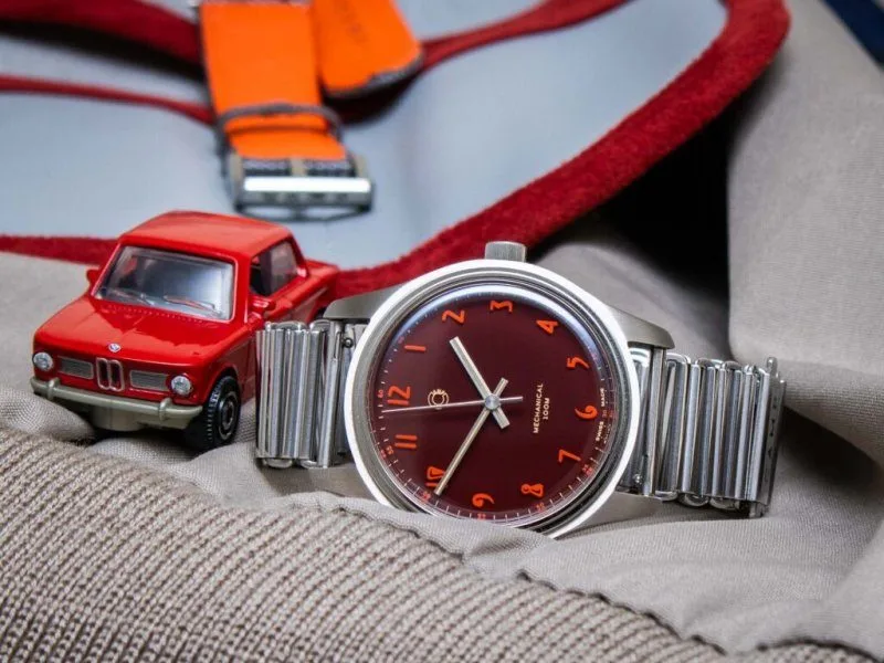 Camp Fieldtimer watch with vintage car-inspired colors