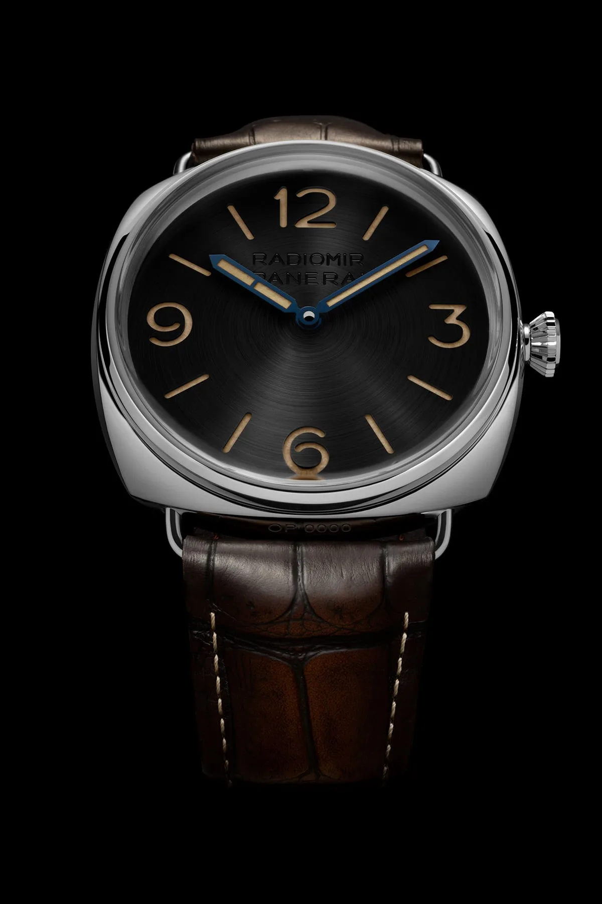 Manually finished caliber P.3001/10 in Panerai Radiomir