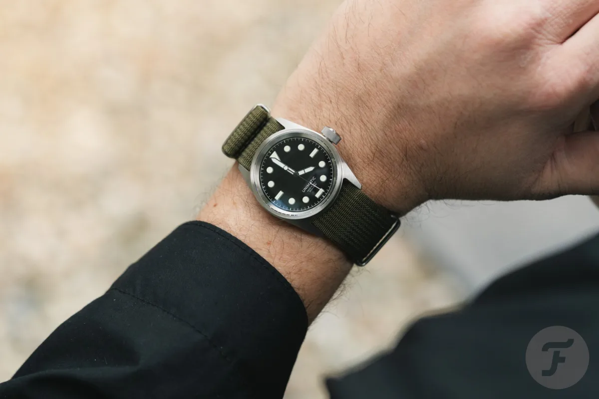 NATO strap on the Unimatic Modello Cinque watch