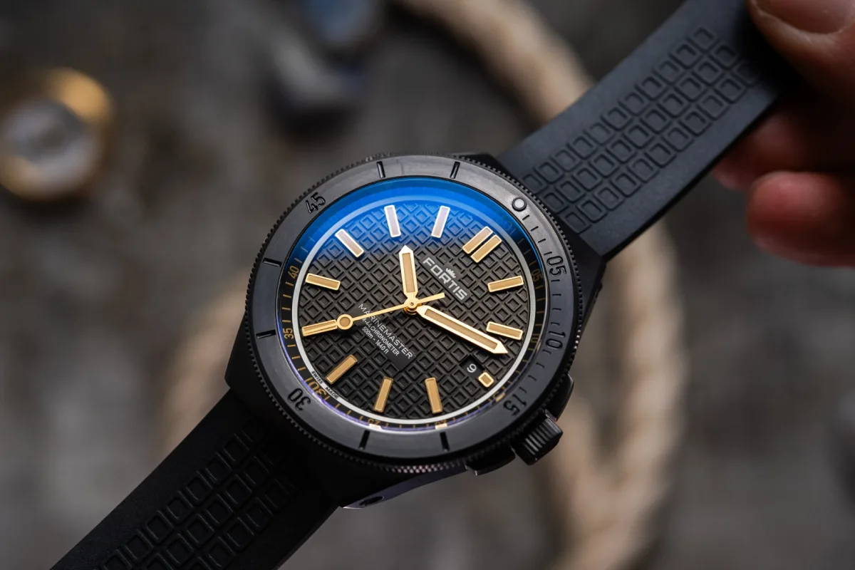 Fortis Marine Master M44 with FKM rubber strap