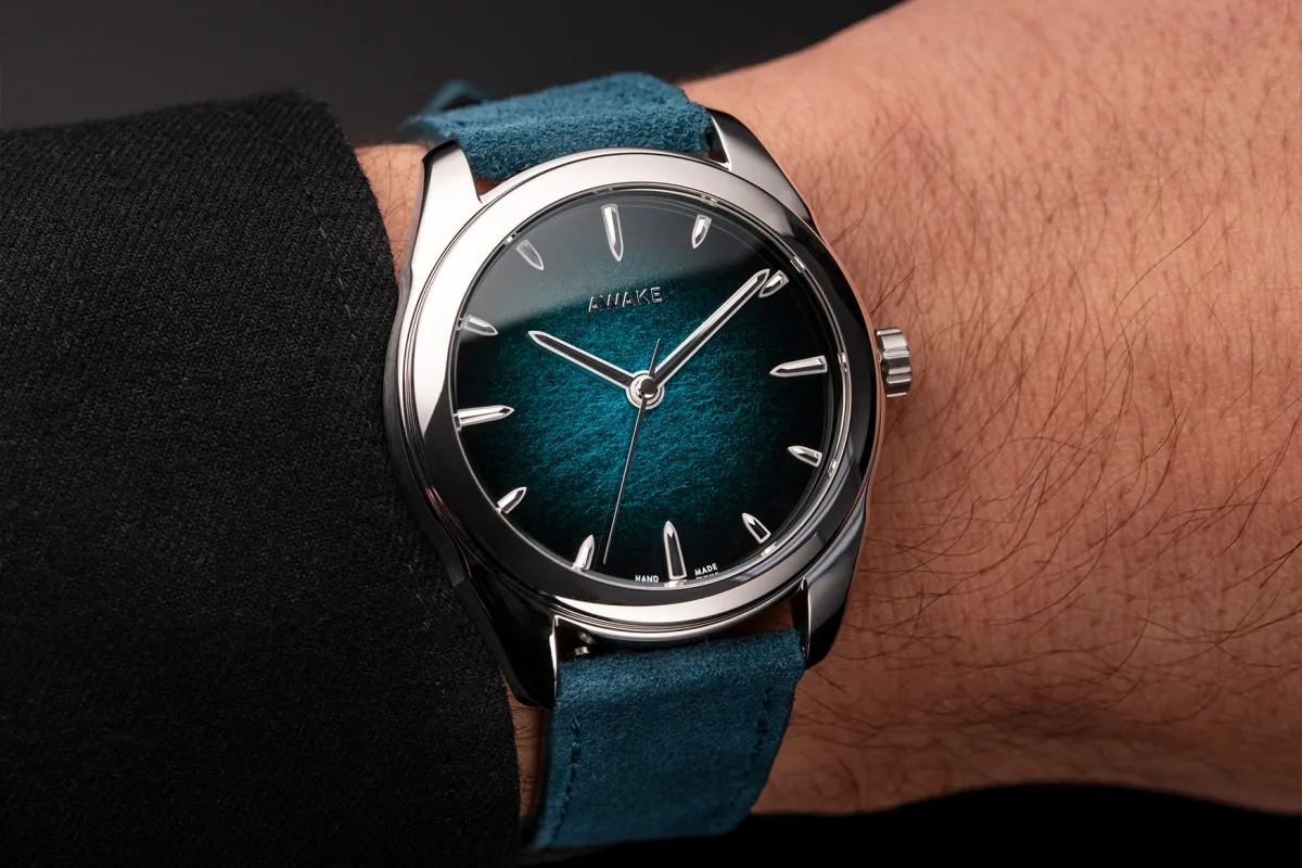Awake Sơn Mài Silver Leaf Atlantis Blue watch front view
