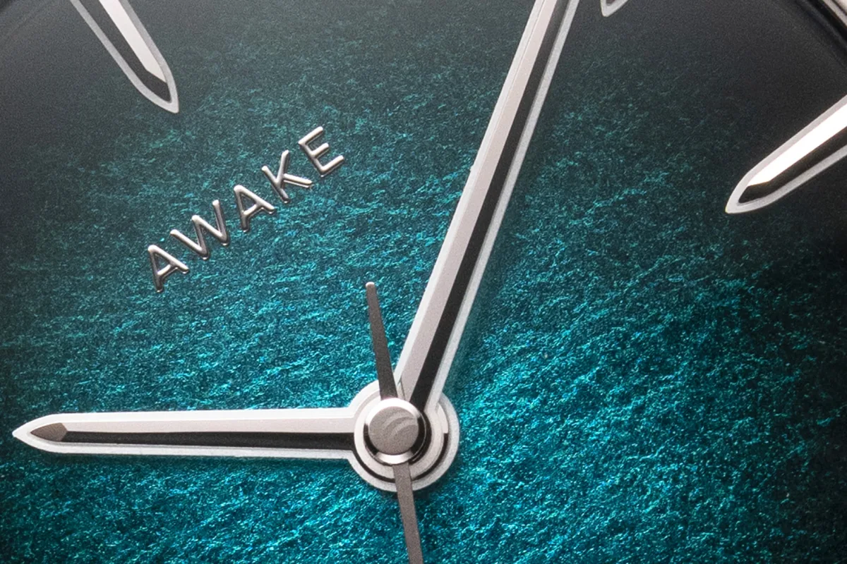 Transparent sapphire case back of the watch