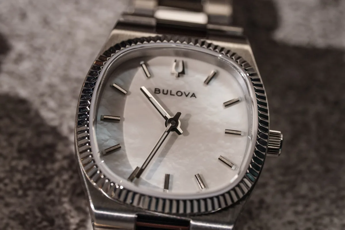 Dial options of Bulova Super Seville Mini