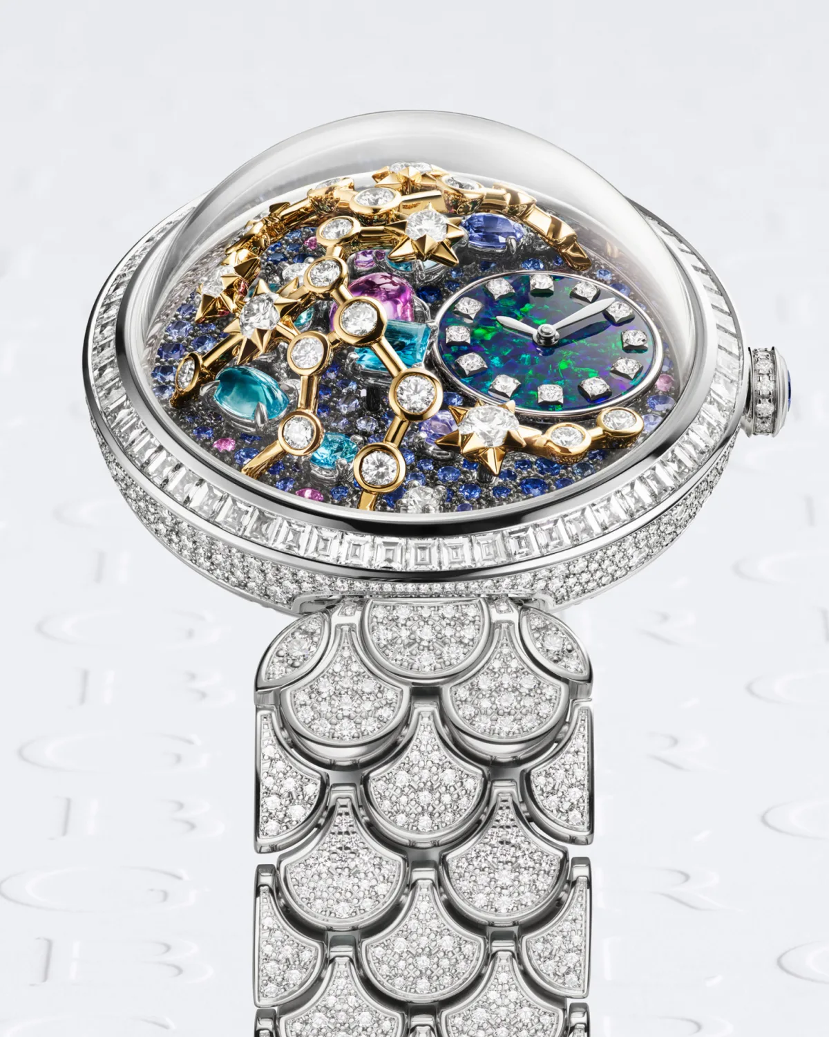 Domed sapphire crystal on Bvlgari Notte Stellata Divas’ Dream