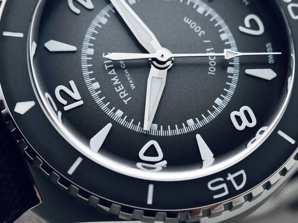 Polished hands and markers on the watch dial